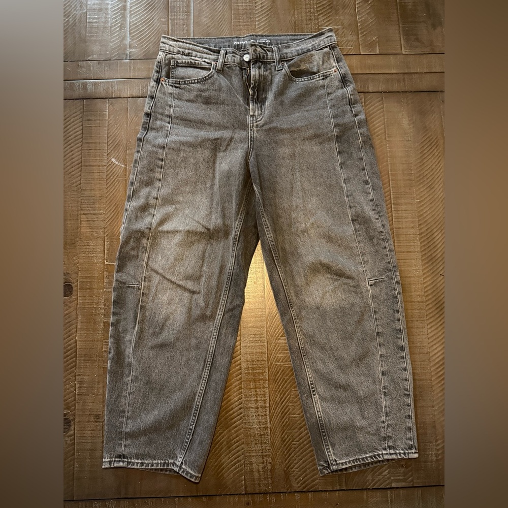 High-Waisted Grey Straight-Leg Jeans